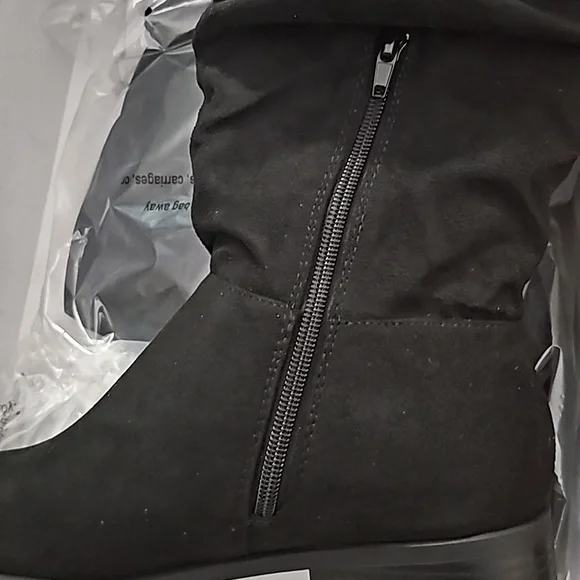 NIB NWT BLACK Suede Boots - Picture 7 of 9